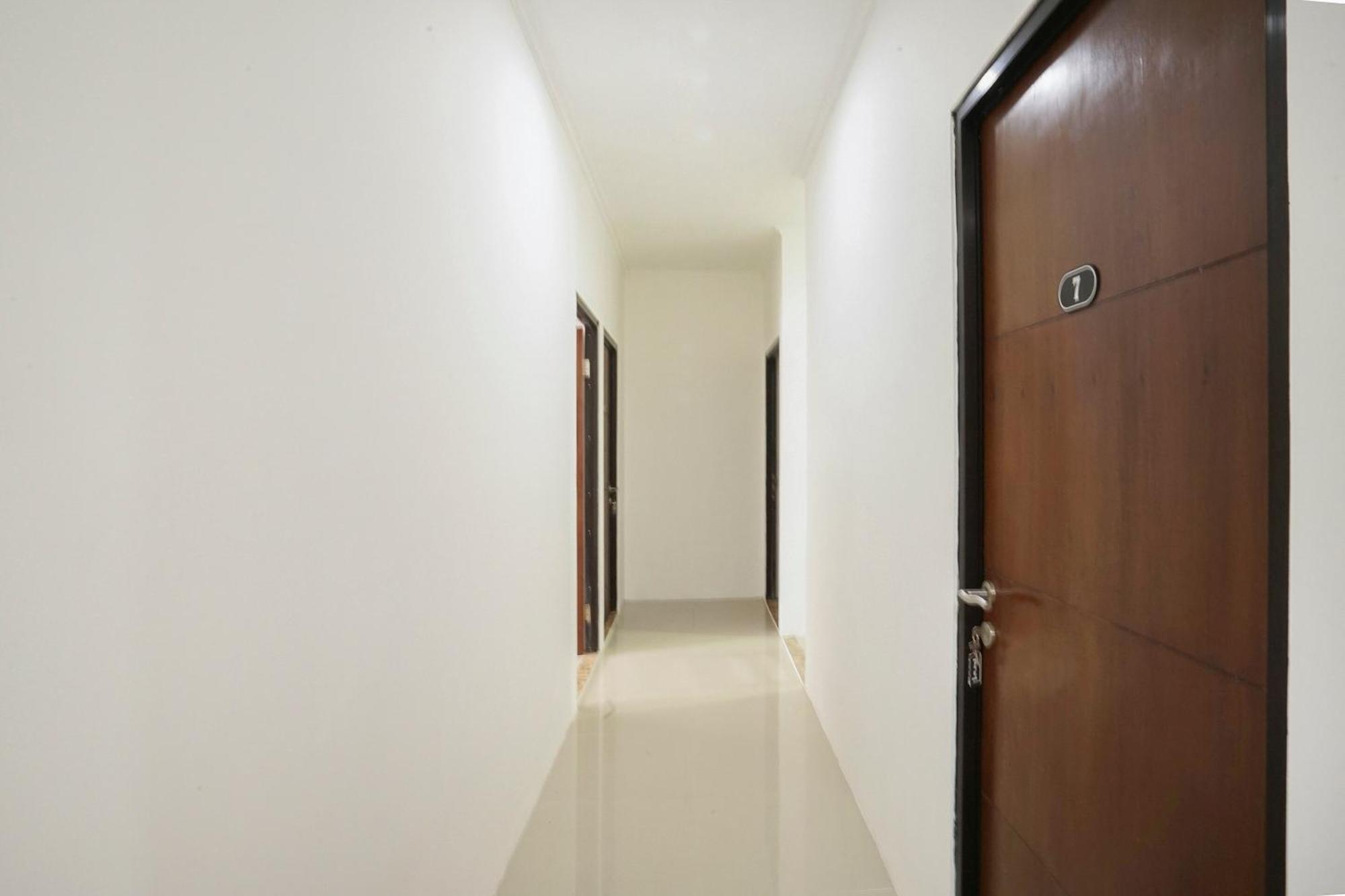 โอโย 2183 ชิโบเรียม เรสซิเดนซ์ เนียร์ รูมาห์ ซากิต ราจาวาลี Hotel บันดุง ภายนอก รูปภาพ